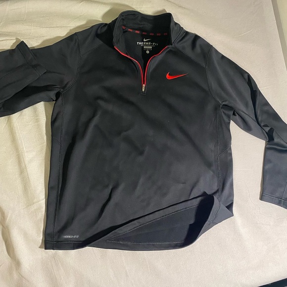 Nike Men's Therma-FIT 1/4 Zip. - Picture 2 of 5
